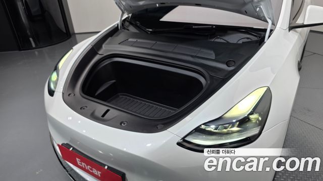 Tesla Model Y RWD - фото 4