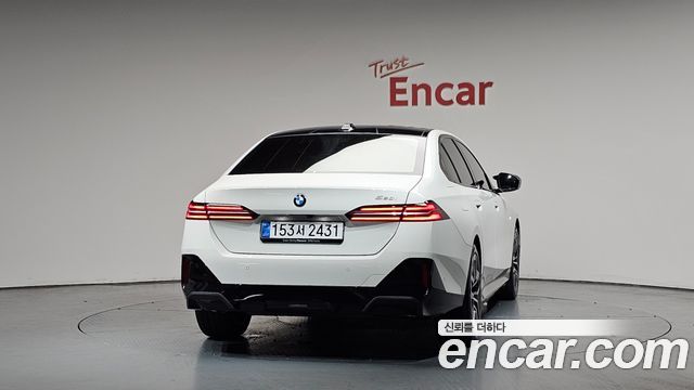 BMW 5-Series G60 520i M Sport - фото 3