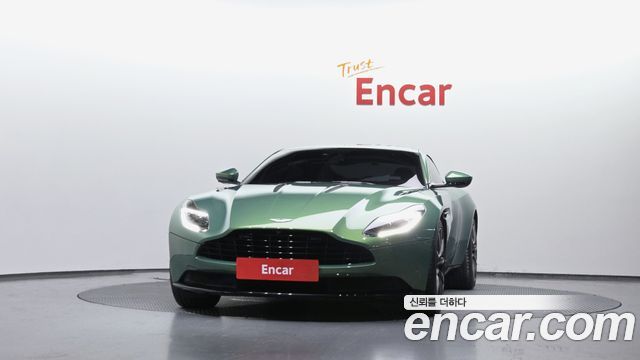Aston Martin DB11 5.2 V12 Coupe AMR - фото 1