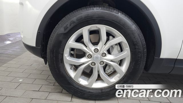 Land Rover Discovery 3.0 SD6 SE - фото 4