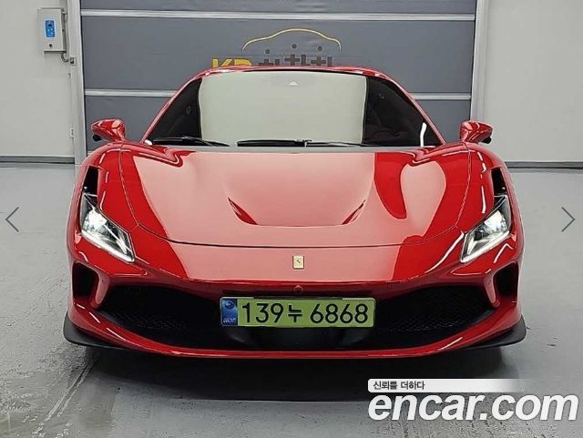 Ferrari F8 3.9 V8 - фото 1
