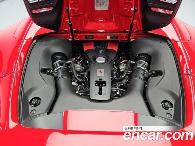 Ferrari F8 3.9 V8 - фото 4