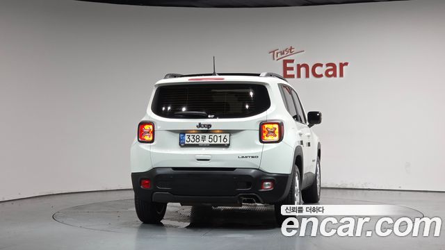Jeep Renegade 2.4 Limited - фото 3