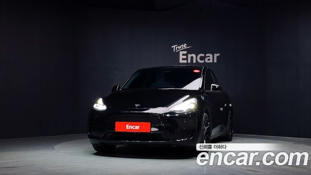 Tesla Model Y RWD - фото 2