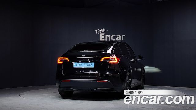 Tesla Model Y RWD - фото 3