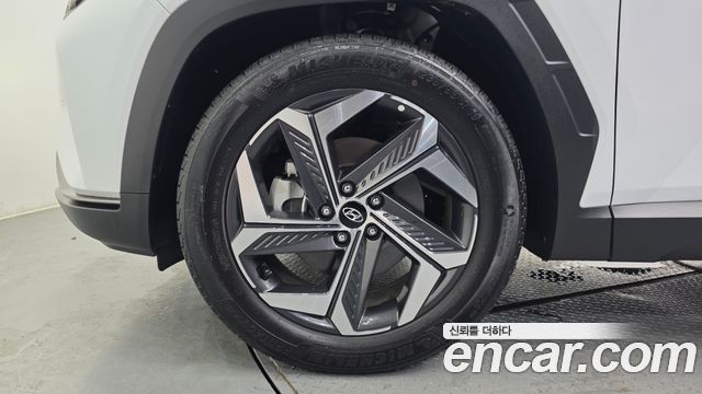 Hyundai Tucson NX4 Gasoline 1.6 Turbo 2WD Inspiration - фото 4