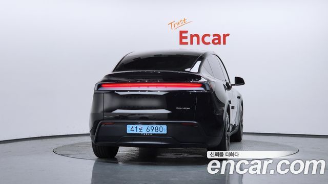 Tesla Model Y Premium Long Range AWD - фото 3