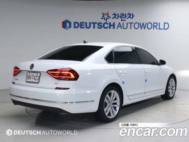 Volkswagen Passat Новый 2.0 TSI B7 - фото 1