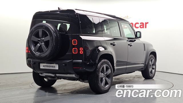 Land Rover Defender L663 110 D300 X-Dynamic HSE - фото 1