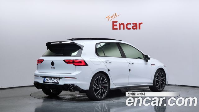 Volkswagen Golf 8-го поколения 2.0 GTI - фото 1