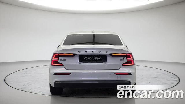 Volvo S60 3-го поколения B5 Ultimate Bright - фото 4