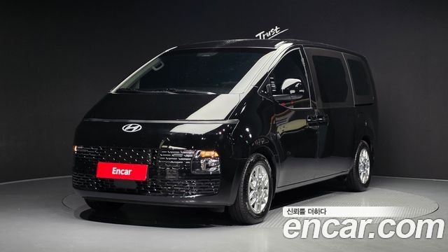 Hyundai Staria Tourer 11-Seater Modern - фото 0