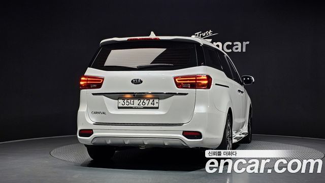 Kia Carnival Новый 9-Seater Prstige - фото 3