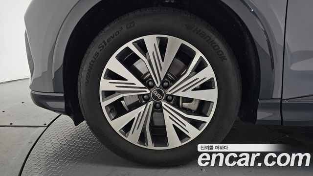 Audi Q4 e-Tron F4 45 Sportback - фото 4