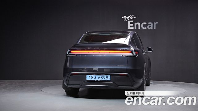 Tesla Model Y RWD - фото 3