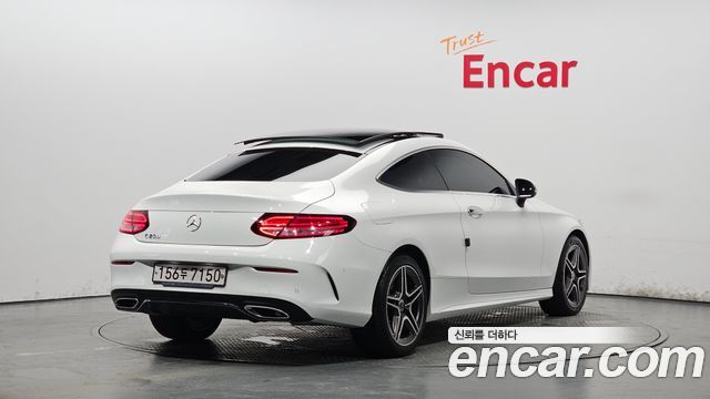 Mercedes-Benz C-Class W205 C200 Coupe - фото 1