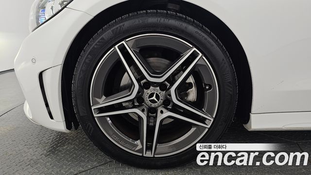 Mercedes-Benz C-Class W205 C200 Coupe - фото 4