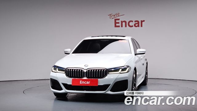 BMW 5-Series G30 530i M Sport Package - фото 1