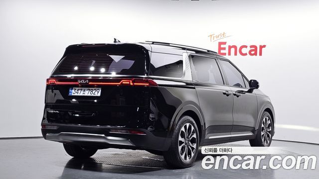 Kia Carnival 4-го поколения 9-Seater Signature - фото 1