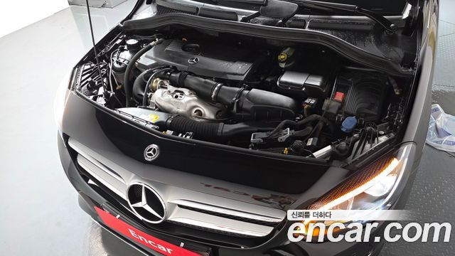 Mercedes-Benz B-Class W246 B220 - фото 4