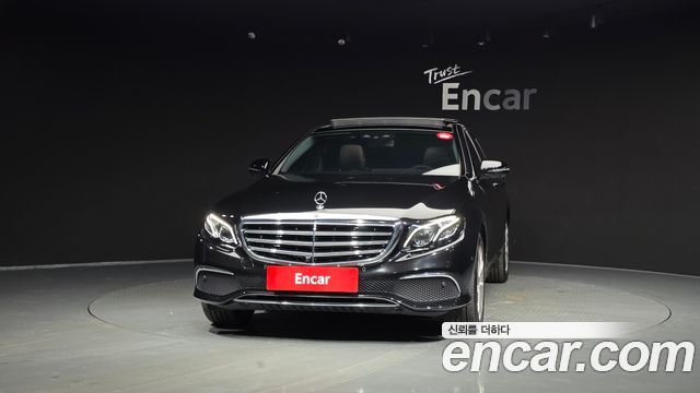 Mercedes-Benz E-Class W213 E300 4MATIC Exclusive - фото 2
