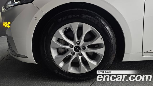 Kia K8 2.5 Gasoline 2WD Noblesse - фото 4