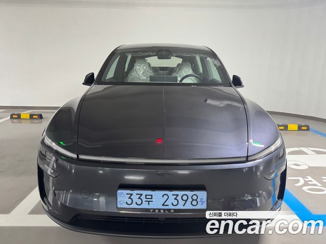 Tesla Model Y Long Range AWD - фото 0