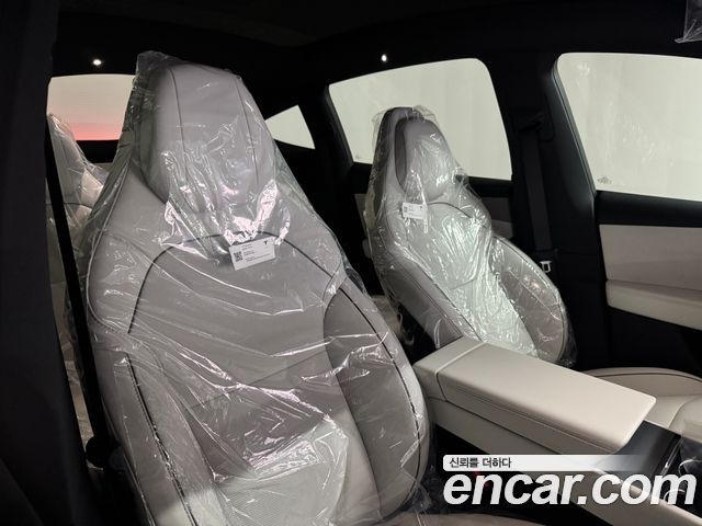 Tesla Model Y Long Range AWD - фото 4