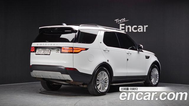 Land Rover Discovery 3.0 SD6 HSE Luxury - фото 1