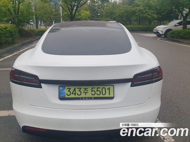 Tesla Model S AWD - фото 3