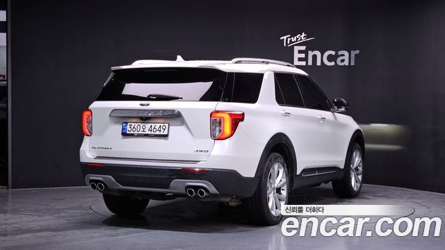 Ford Explorer 6-го поколения 3.0 Platinum 4WD - фото 1