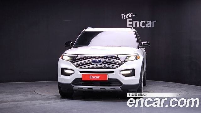 Ford Explorer 6-го поколения 3.0 Platinum 4WD - фото 2