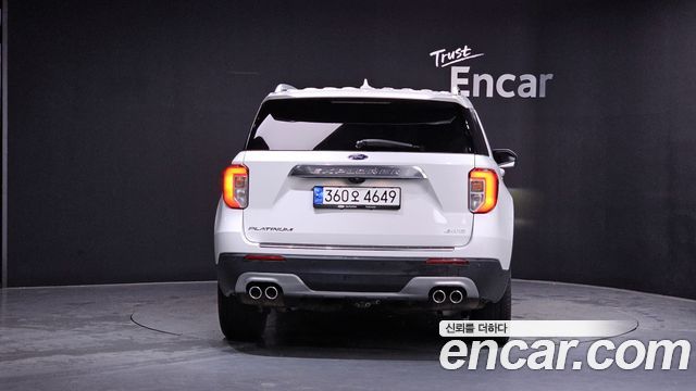 Ford Explorer 6-го поколения 3.0 Platinum 4WD - фото 3