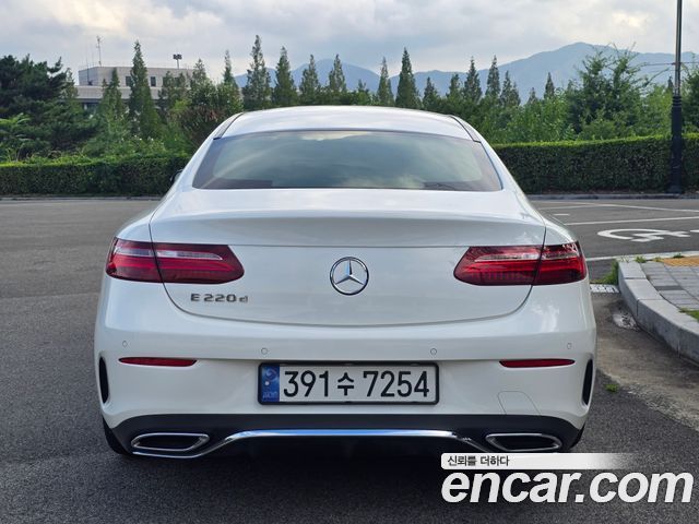 Mercedes-Benz E-Class W213 E220d Coupe - фото 3