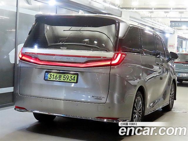 Lexus LM 2-го поколения 500h Executive - фото 1