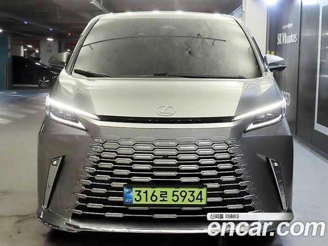 Lexus LM 2-го поколения 500h Executive - фото 2