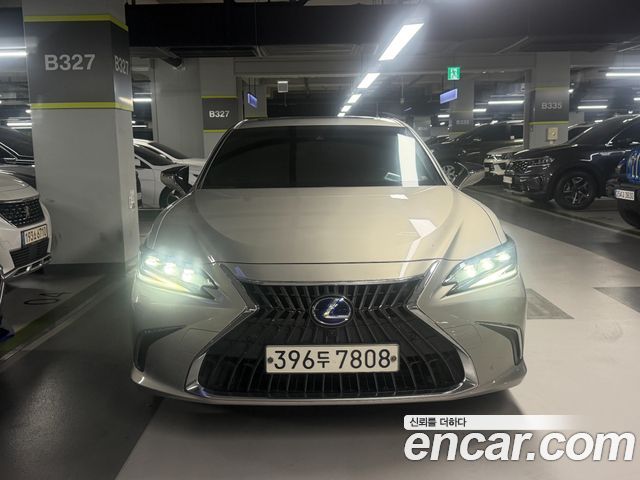 Lexus ES 7-го поколения Executive - фото 0