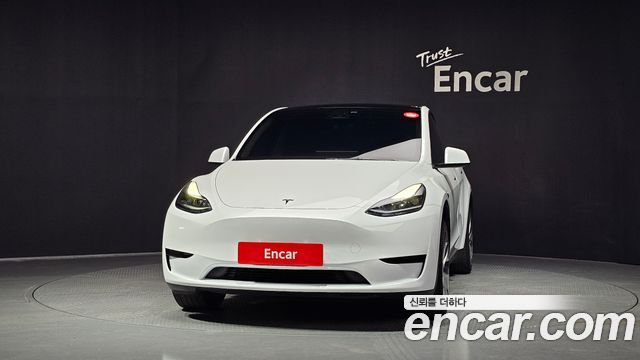 Tesla Model Y RWD - фото 2