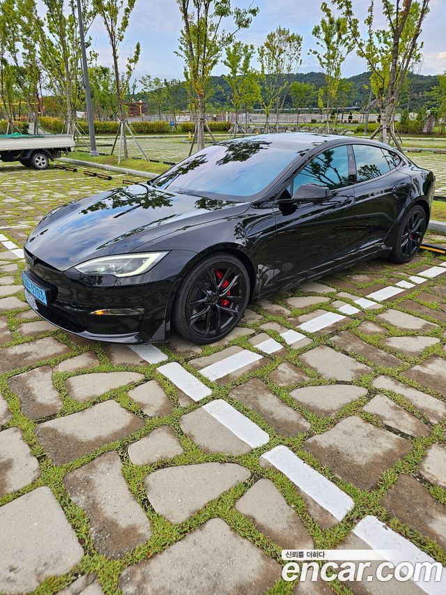 Tesla Model S Plaid - фото 0