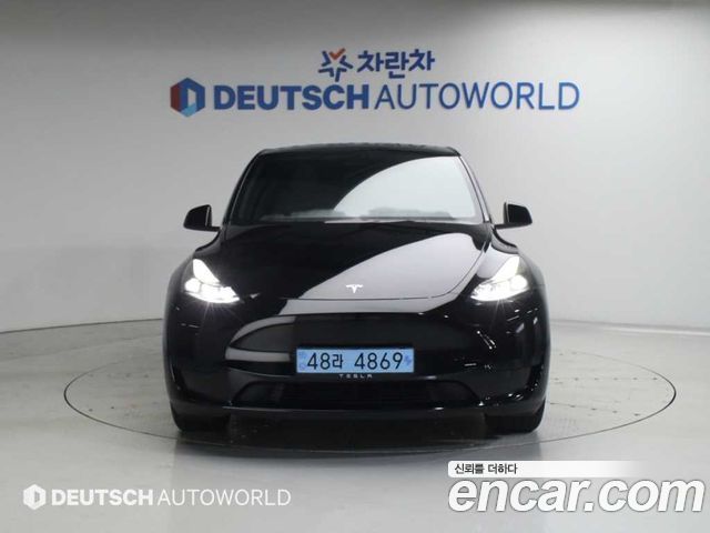 Tesla Model Y RWD - фото 2