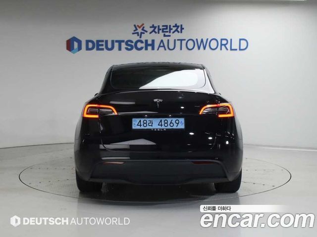 Tesla Model Y RWD - фото 3