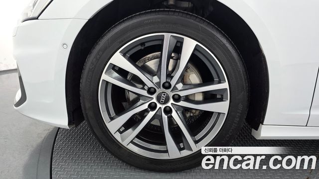Audi A6 C8 40 TDI Premium - фото 4