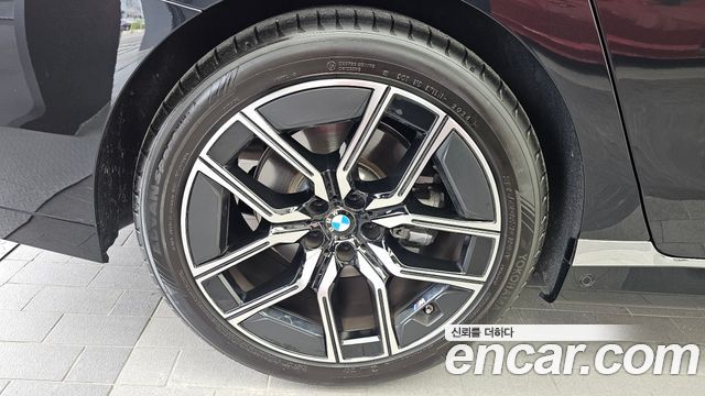 BMW 7-Series G70 740i xDrive M Sport - фото 4