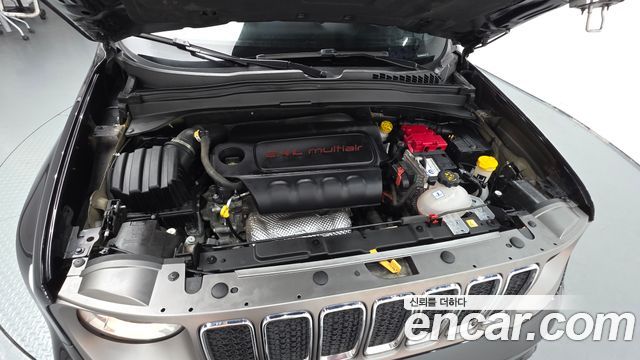 Jeep Renegade 2.4 Limited - фото 4