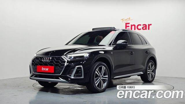 Audi Q5 FY 45 TFSI Quattro Premium - фото 0