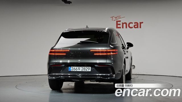 Genesis GV70 2.5T Gasoline AWD - фото 3