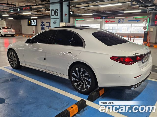 Mercedes-Benz E-Class W214 E300 4MATIC Exclusive - фото 3