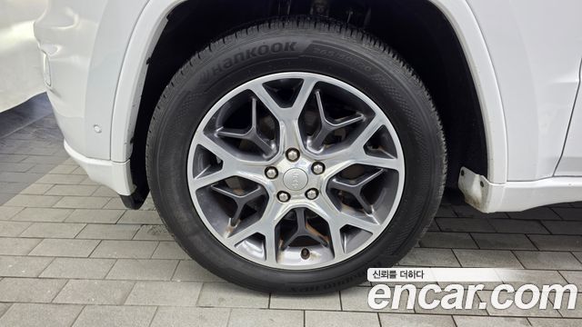 Jeep Cherokee 3.6 Overland WK2 - фото 4