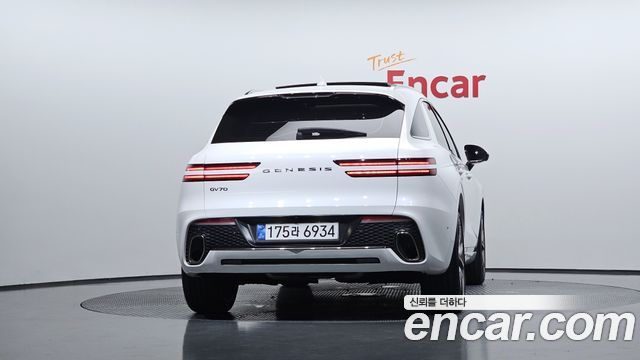 Genesis GV70 2.5T Gasoline AWD - фото 3