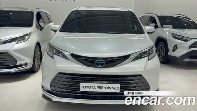 Toyota Sienna 4-го поколения 2.5 Hybrid 2WD - фото 2